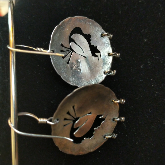 Kokopelli sterling silver earring with turquoise stones - Picture 2 of 3